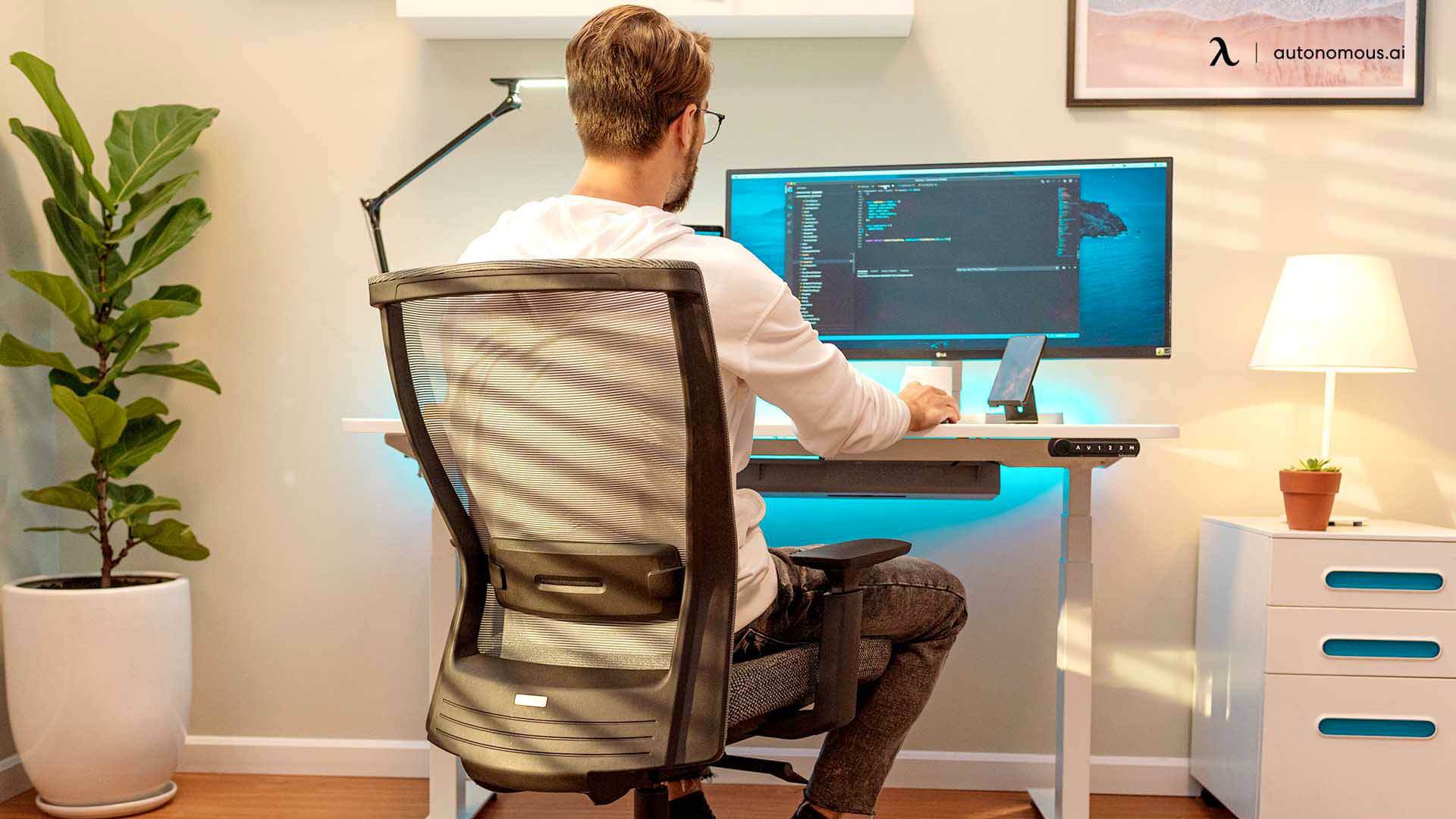 How to Create an Ergonomic Workspace to Prevent Back Pain?